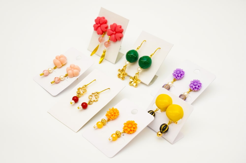 ハンドメイドアクセサリー（手作りピアス・イヤリング）